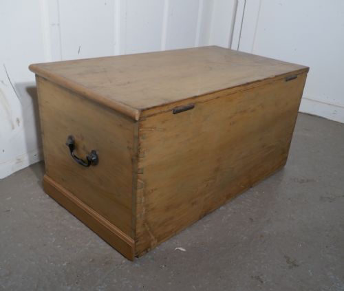 fig 3. Large Victorian Pine Blanket Box