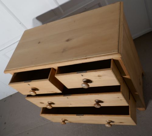 fig 2. Charming Old Georgian Pine Chest of Drawers 