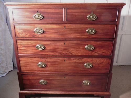 Large Georgian Mahogany Chest of Drawers