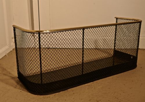 Small Victorian Nursery Fire Guard or Club Fender
