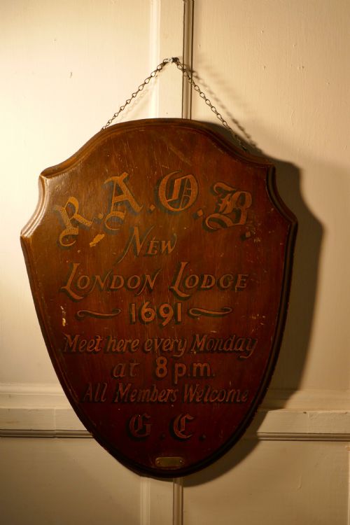 R.a.o.b Buffaloes, New London Lodge 1691, Oak Wall Plaque / Shield