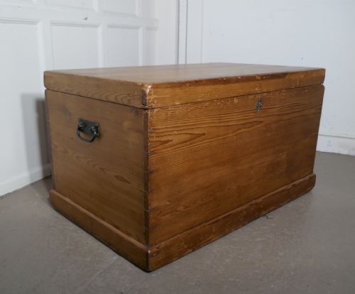 Large Georgian Pine Blanket Box