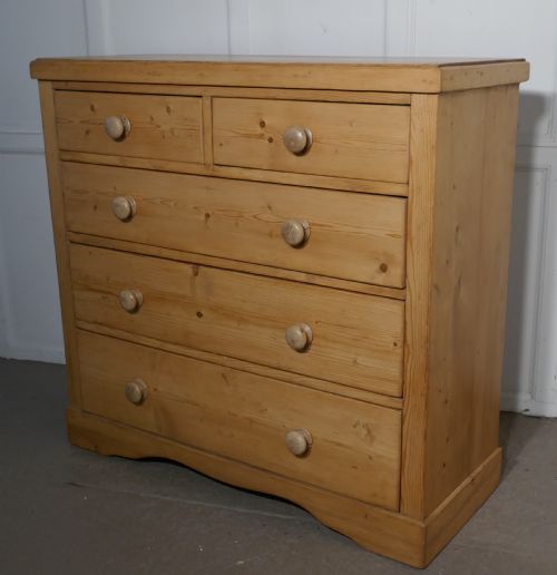 fig 4. Large Victorian Stripped Pine Chest of Drawers 