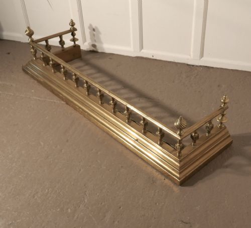 fig 4. Large Best Quality 19th Century Heavy Brass Fender 