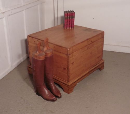 fig 1. Large Victorian Pine Blanket Box