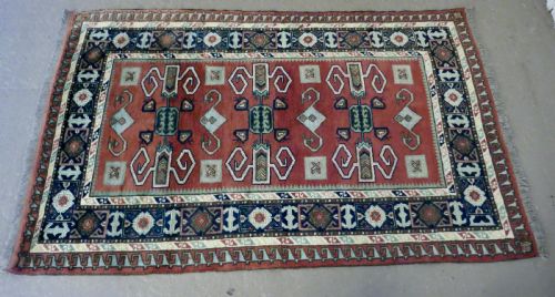 fig 1. Vintage Hand Woven Shiraz Carpet