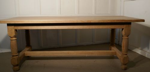 fig 3. French Bleached Oak Farmhouse Table
