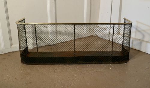 fig 1. Victorian Nursery Fire Guard or Club Fender