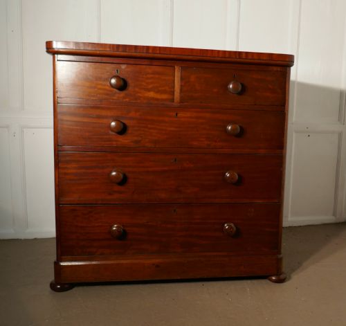 Large Victorian Mahogany Chest of Drawers with Blanket Bottom Drawer