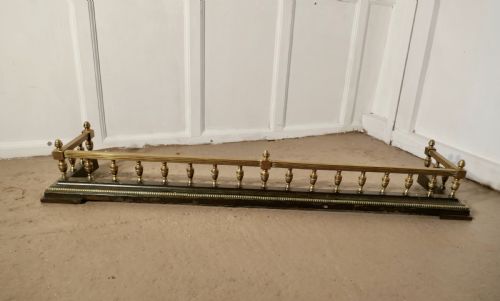 Large Victorian Decorative Brass and Iron Fender