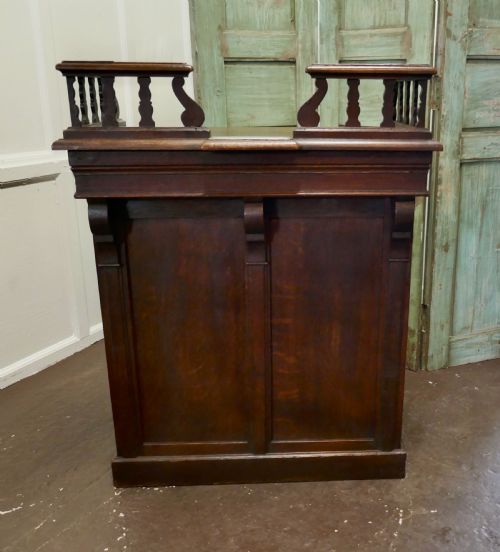 French Oak Hotel Restaurant Reception Hostess Greeting Station