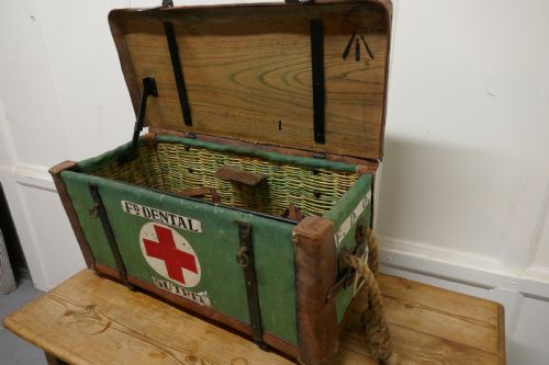 fig 3. WWII Vintage Medical Dentist Outfit