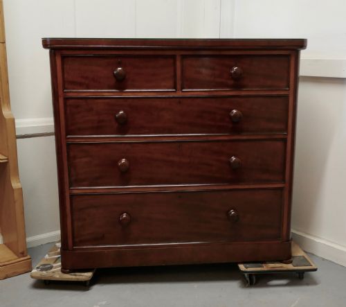 Large Victorian Mahogany Chest of Drawers