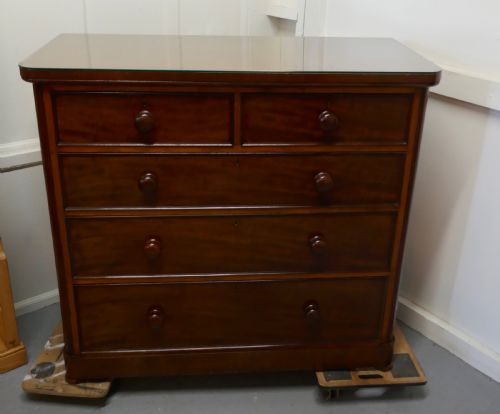 fig 1. Large Victorian Mahogany Chest of Drawers
