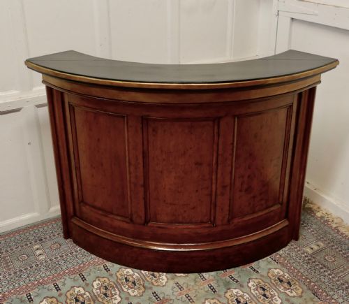 fig 1. 19th Century Oak Courtroom Dock