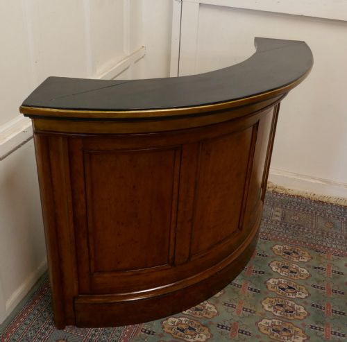 fig 3. 19th Century Oak Courtroom Dock