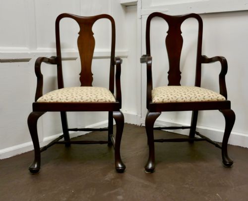 fig 4. A Set of 6 Queen Anne Style Mahogany Dining Chairs