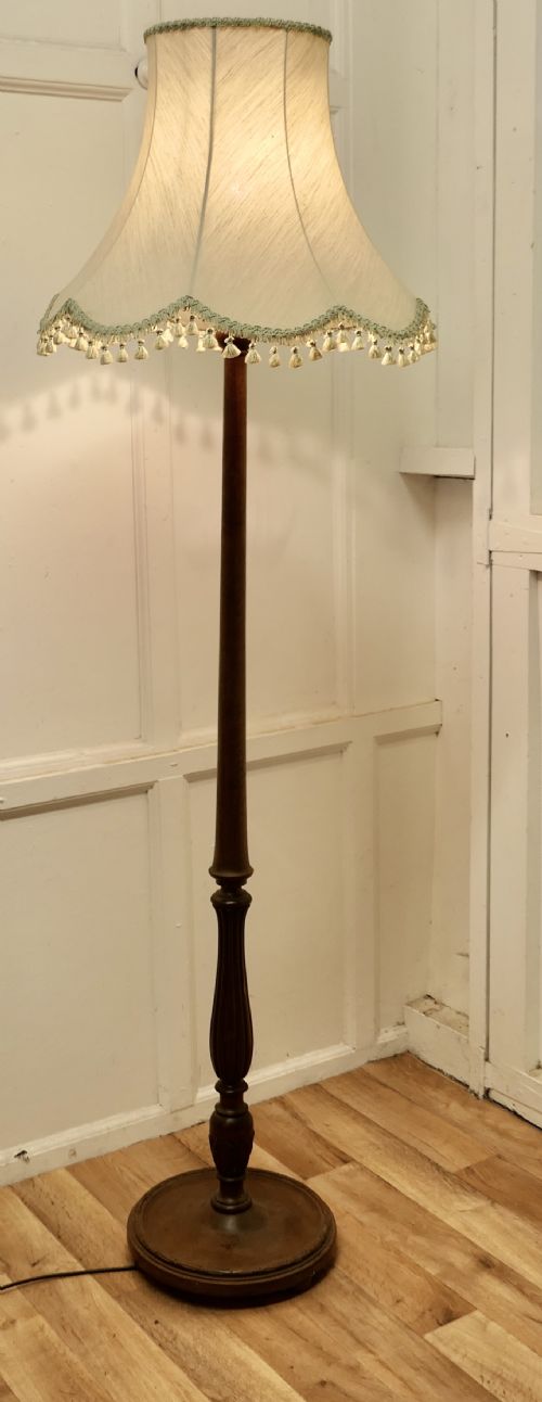 Elegant Floor Standing Standard Lamp