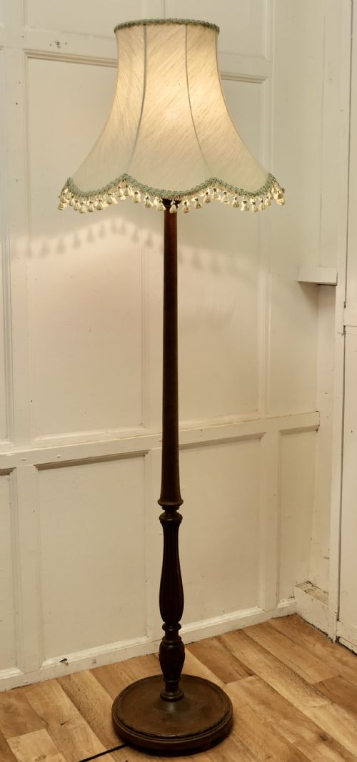 fig 1. Elegant Floor Standing Standard Lamp