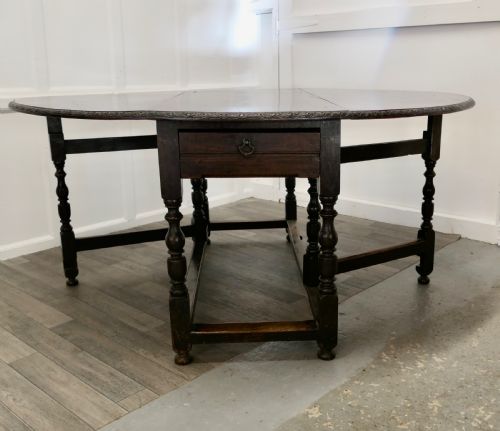 Large 18th Century Oak Gate Leg Dining Table