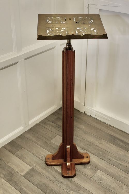 Arts and Crafts Menu Podium, Maître D' Stand
