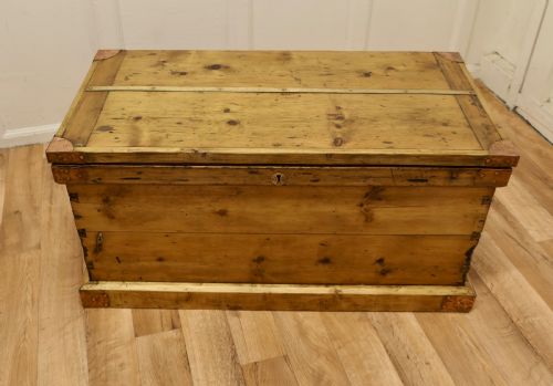 fig 1. Victorian Pine Carpenters Box