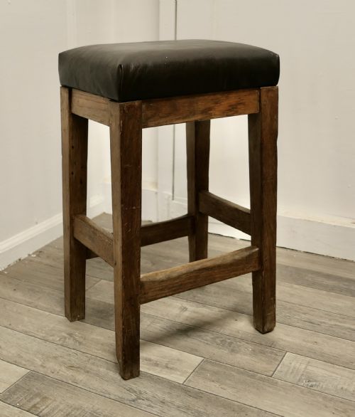 Arts and Crafts Golden Oak and Leather Stool