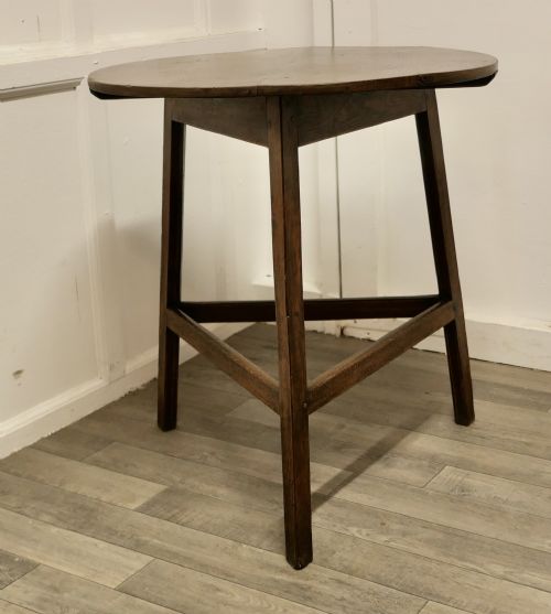 Early 19th Century English Oak Cricket Table