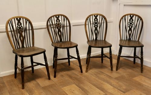 fig 1. A Lovely Old Set of 4 Ash & Elm Wheel Back Windsor Kitchen Chairs