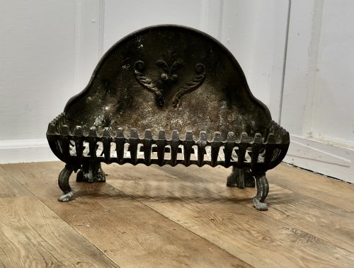 Dainty Free Standing Fire Basket, Iron Fire Grate
