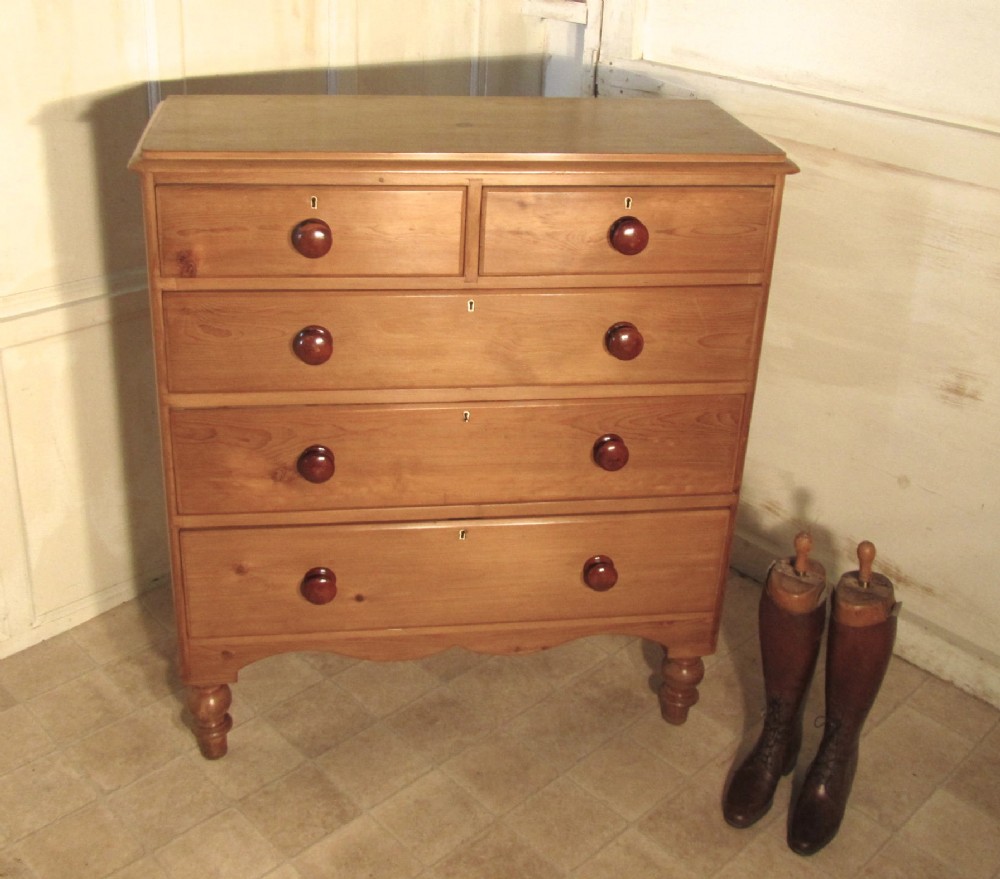 Large Victorian Pine Chest of Drawers