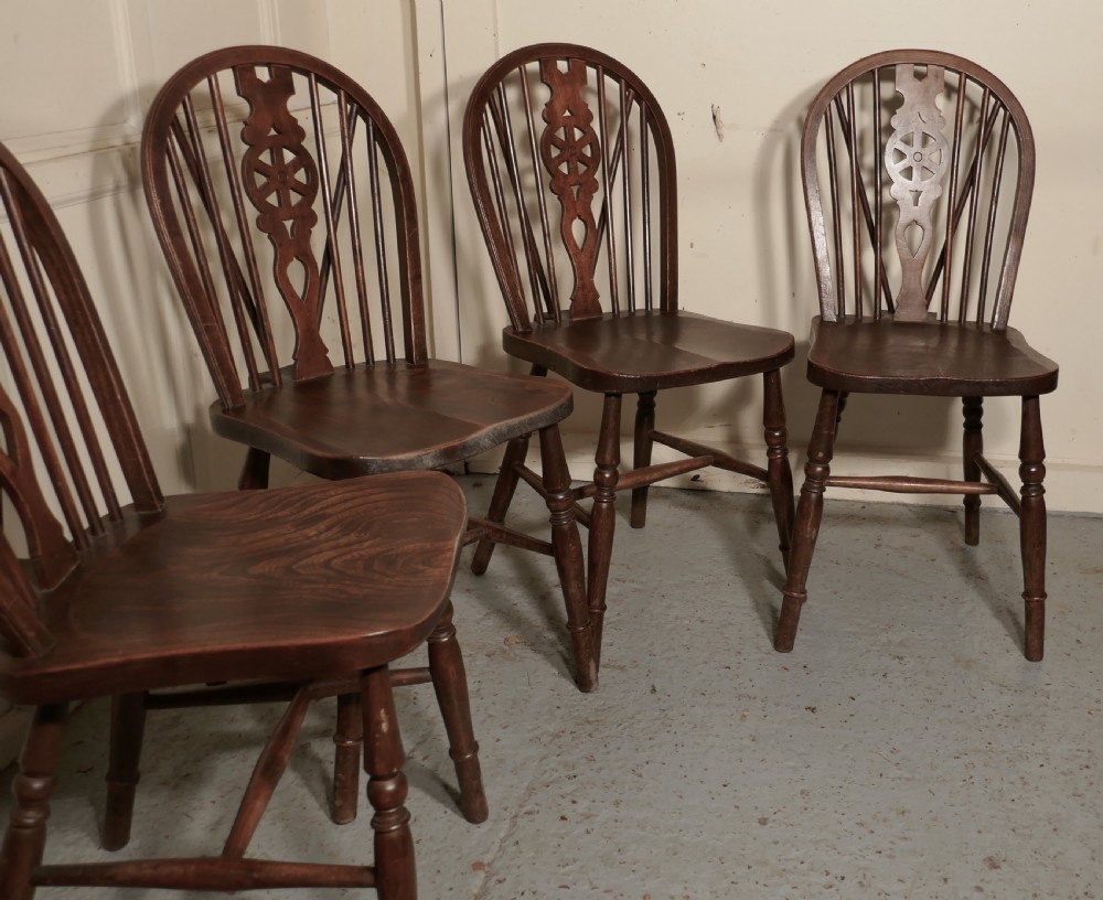 A Set of 4 Victorian Beech & Elm Wheel Back Windsor Kitchen Dining Chairs View VI