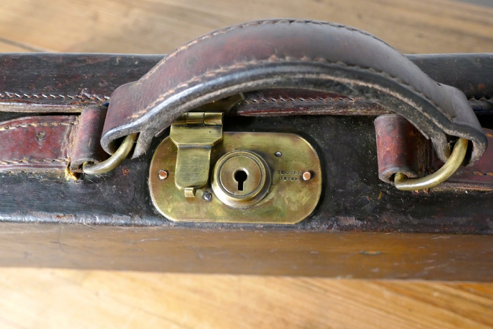 19th Century Thomas Osborn Leather Shot Gun Case, with cleaning Rods   View III