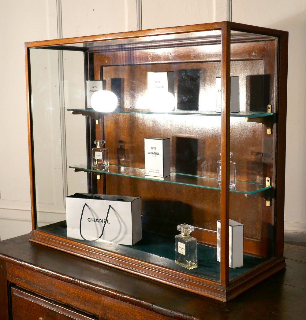 Victorian Counter Top Collectables Shop Display Cabinet  View VI