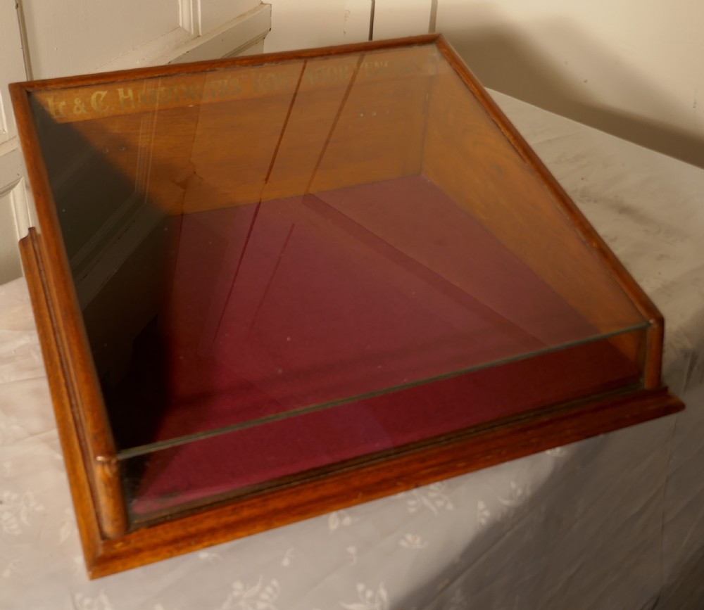 Counter top Display Cabinet for L & C HARDMUTH’S “KOH-I NOOR” Pencils View VII
