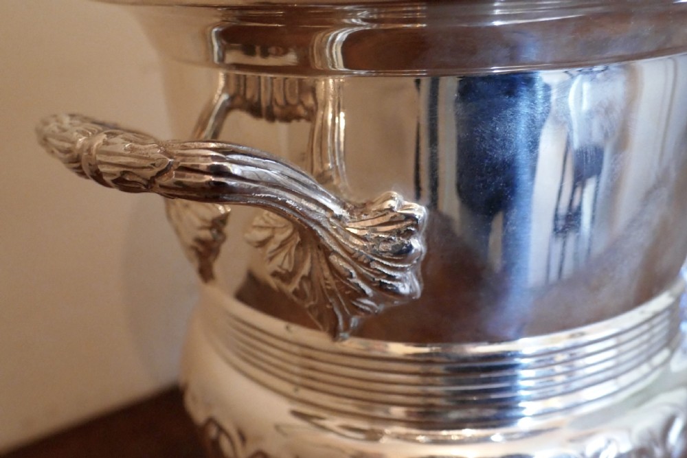 A Fine Pair of Campana Style Wine Coolers, Champaign Ice Buckets View VII