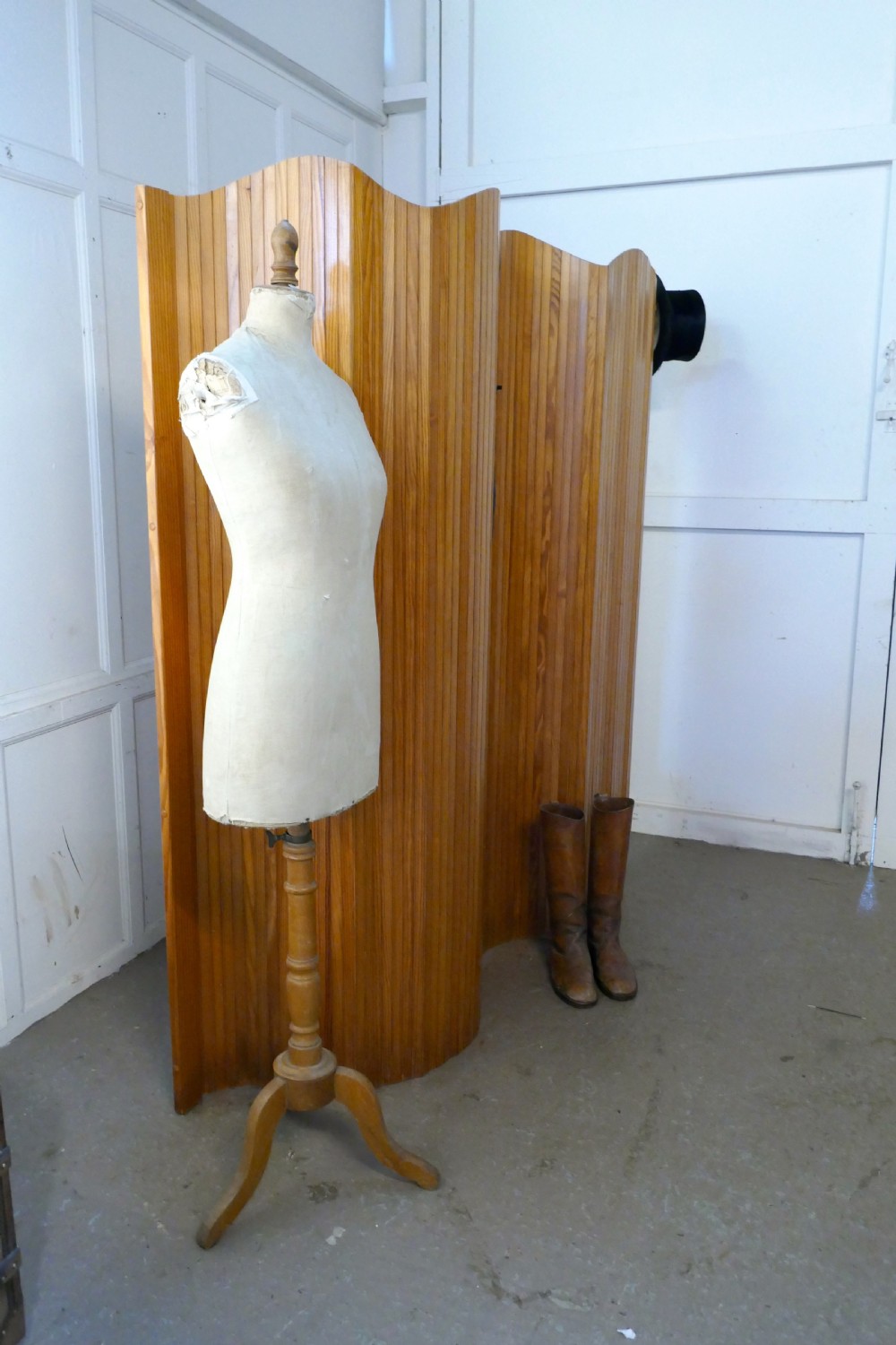 French Art Deco Tambour Room Divider Screen View VII