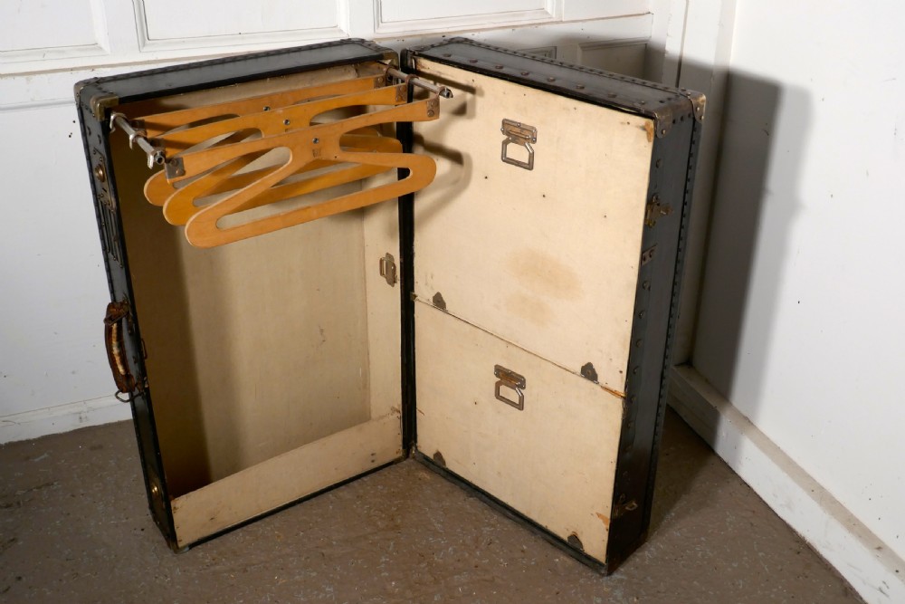 Fitted Steamer Cabin Trunk, Portmanteau  View II