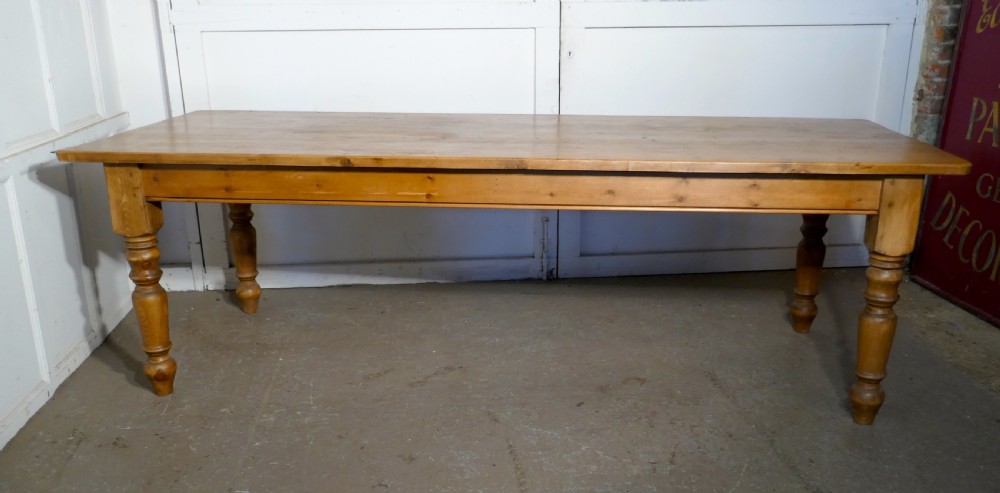 Large French Farmhouse Pine Table   View VII