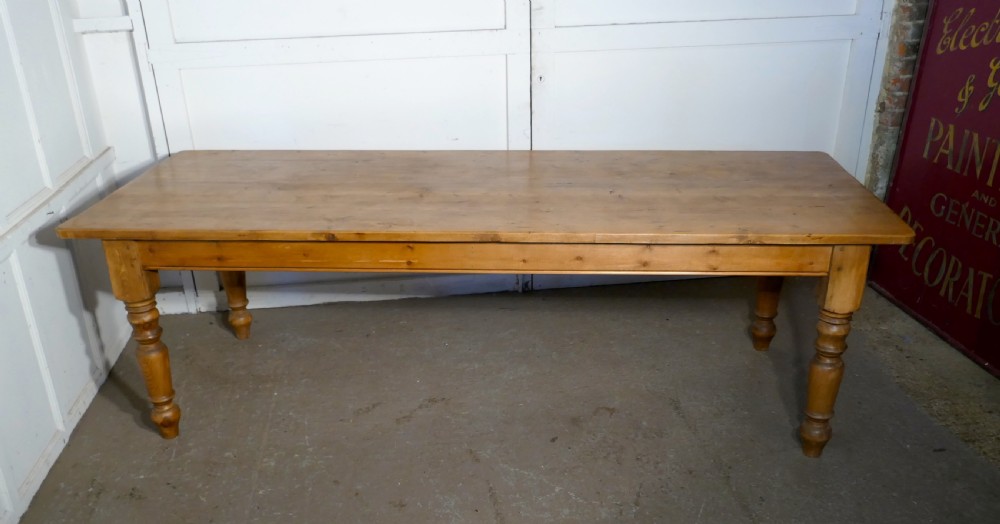 Large French Farmhouse Pine Table   View VIII