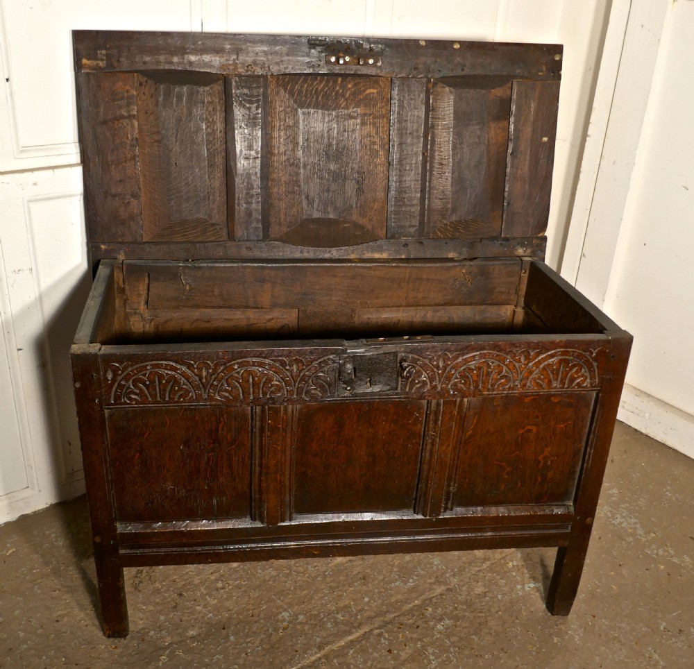 A Small Early 17th Century Carved Oak Coffer, 1621 View IX