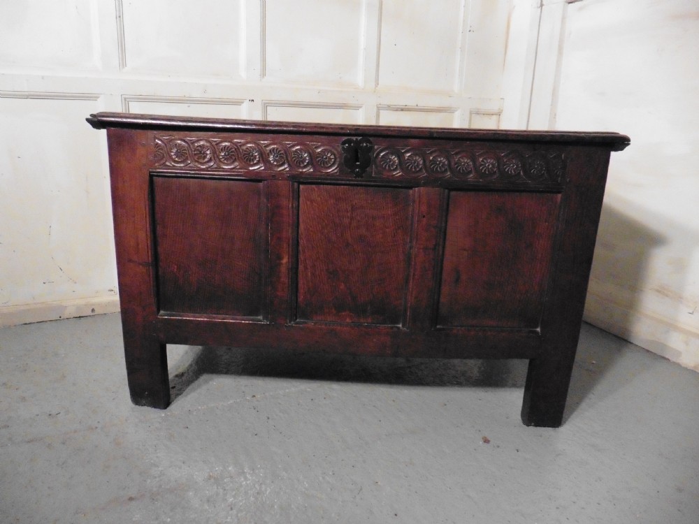 17th Century Oak Coffer View VIII