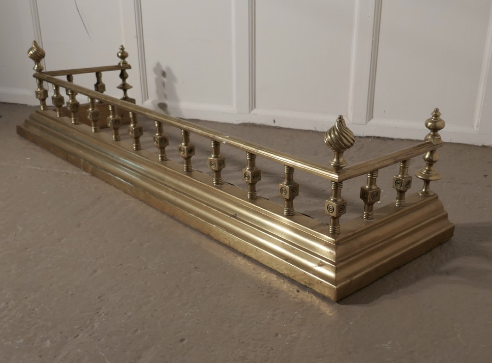 Large Best Quality 19th Century Heavy Brass Fender 