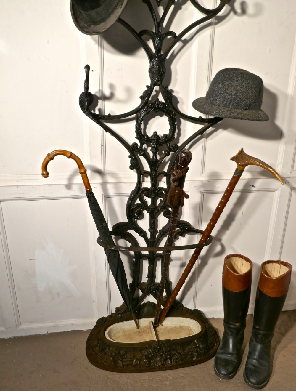 Superb French Cast Iron Hall Stand, Signed Corneau Freres Charleville View VII