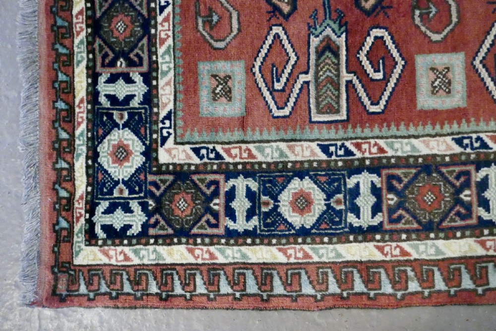 Vintage Hand Woven Shiraz Carpet   View VIII