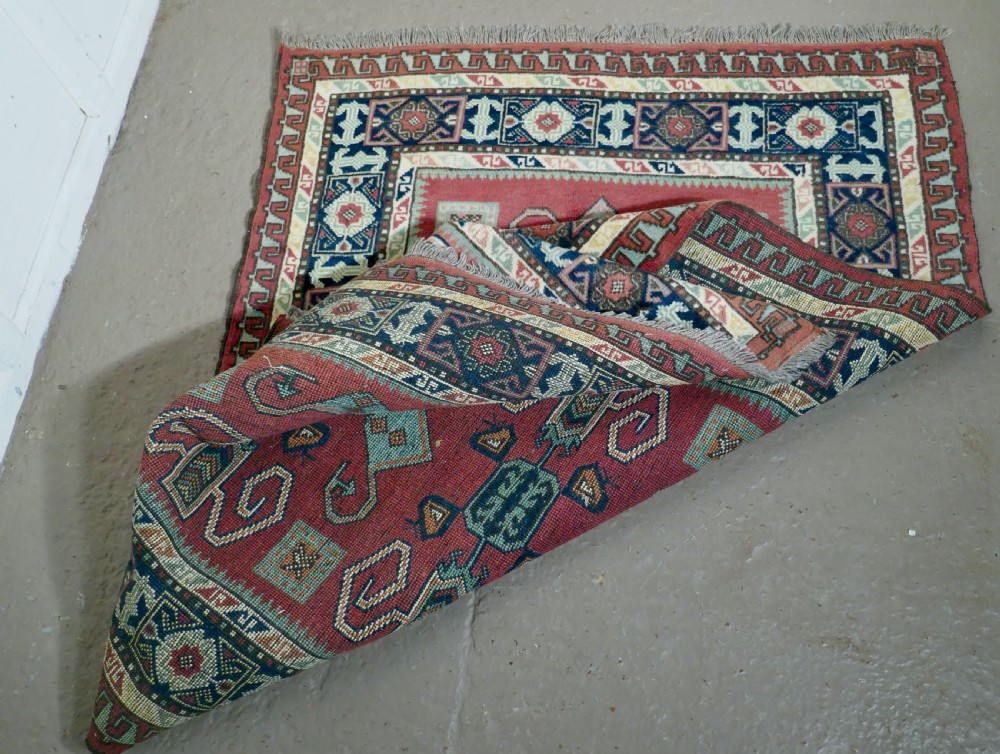 Vintage Hand Woven Shiraz Carpet   View III