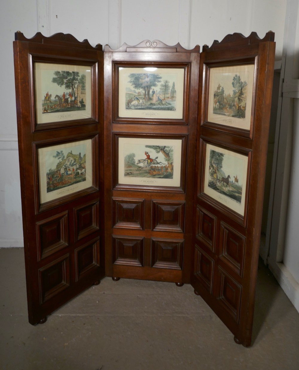 Very Unusual 3 Fold Mahogany Room Divider with Hunting Prints
