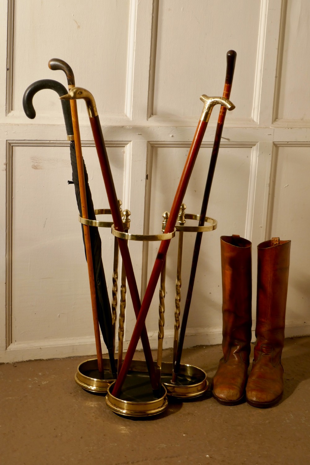 Irish Shamrock Cast Iron and Brass Walking Stick Stand or Umbrella Stand View VI