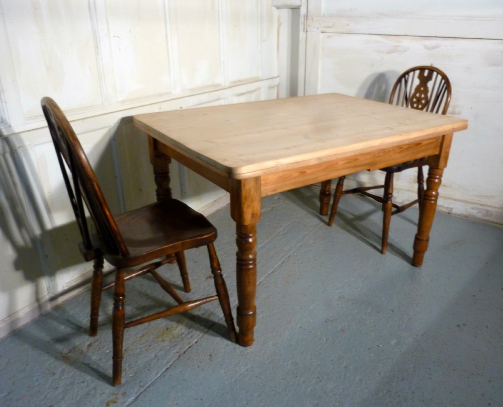 A Traditional Victorian Scrub Top Pine Kitchen Table View II