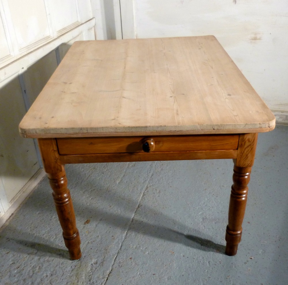 A Traditional Victorian Scrub Top Pine Kitchen Table View IV